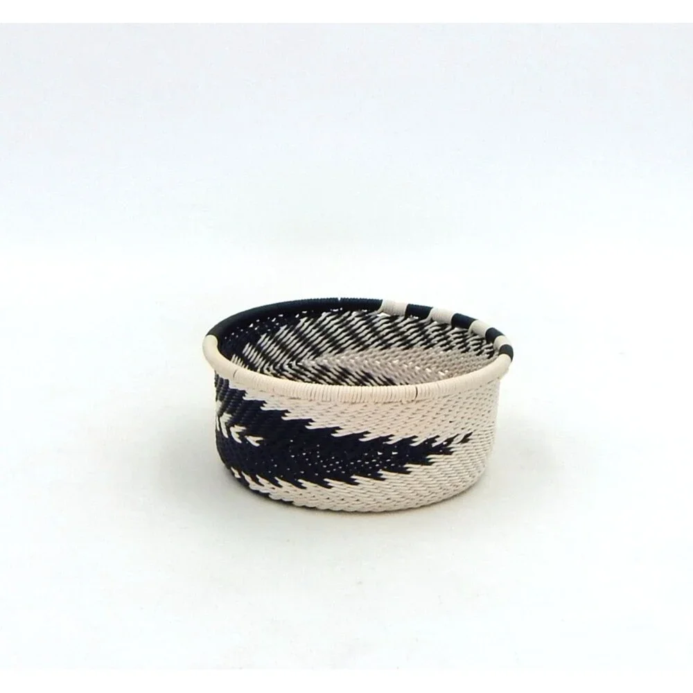 Fair Trade Zulu Telephone Wire Hand Crafted Swirl Basket Trinket Dish 3.5 Inch